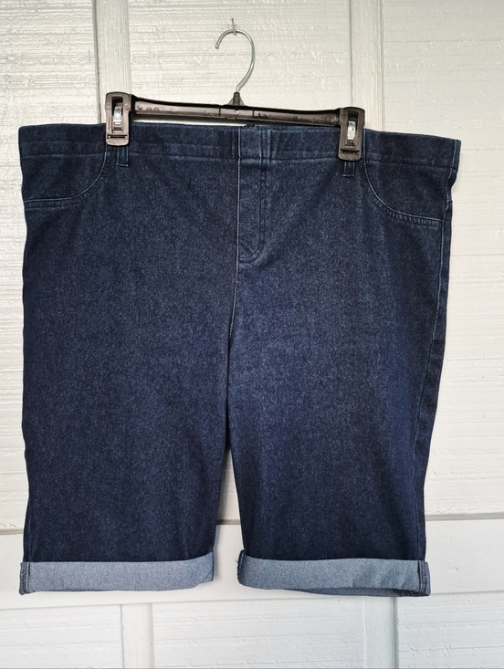 Serra Pants - XL Serra Blue Denim Pull-on Knee Length Jean Shorts